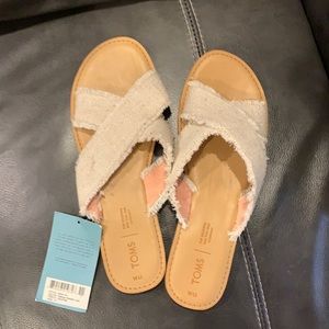 Toms Slides